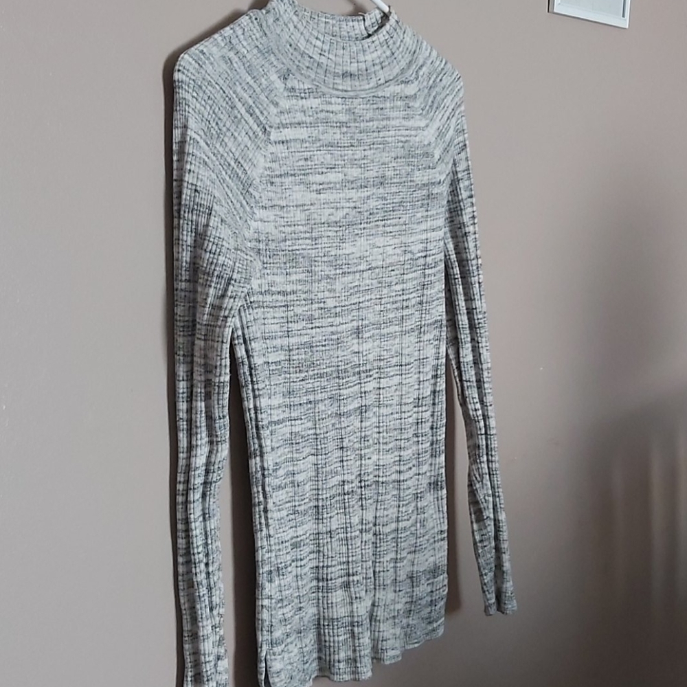 Womens gray long sleeve